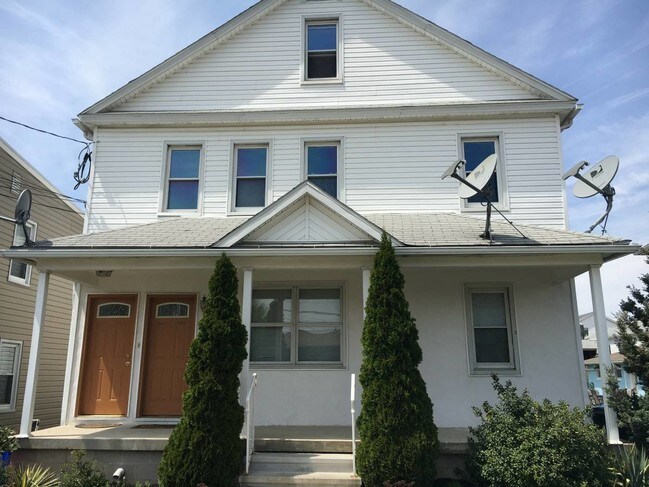 Vista de frente - 139 N Third St Unidad 1A