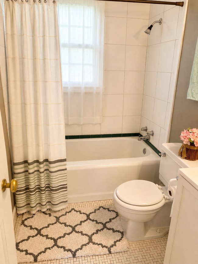 Photo - 2323 1/2 N Gatewood Ave Unit 2323 12