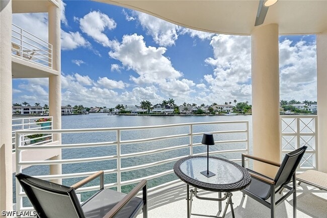 Building Photo - 4530 Gulf Shore Blvd N Unit 2-122