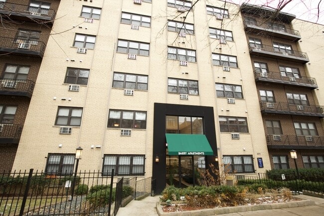 Photo - 509 W Barry Ave Unit J05P