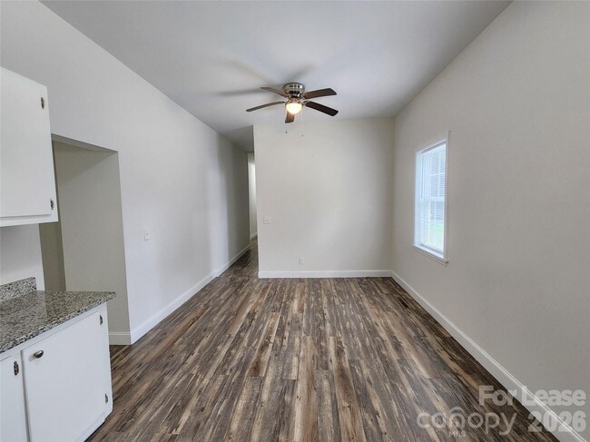 Photo - 1421 Oakshade Ave