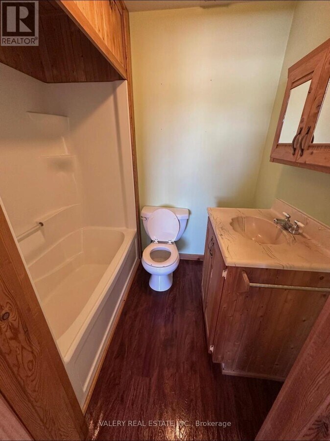 Photo - 12 St David St N Unité 6