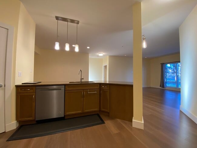 Photo - 104 Esplanade