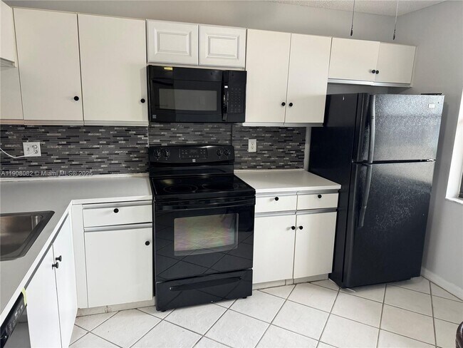 Photo - 7590 Tahiti Ln Unit 101