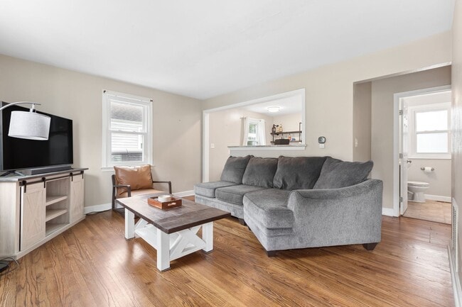 Photo - 1325 Calla Ave