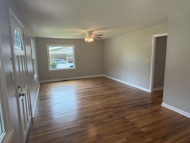 Photo - 156 N Richmond St