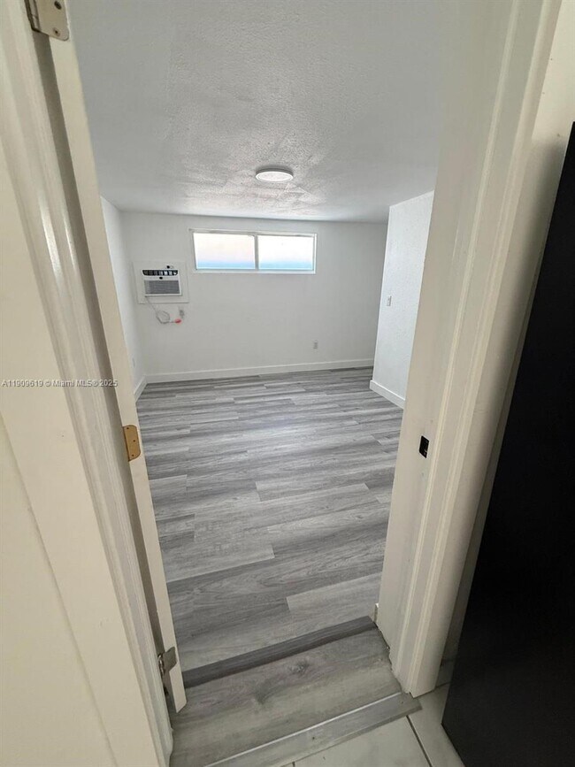 Photo - 6931 SW 24th Ct