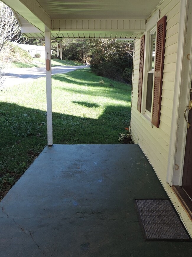 Photo - Cute 2/1 Cottage in Fleetwood with Office Space Upstairs