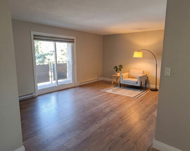 Photo - Fox Court Apartments