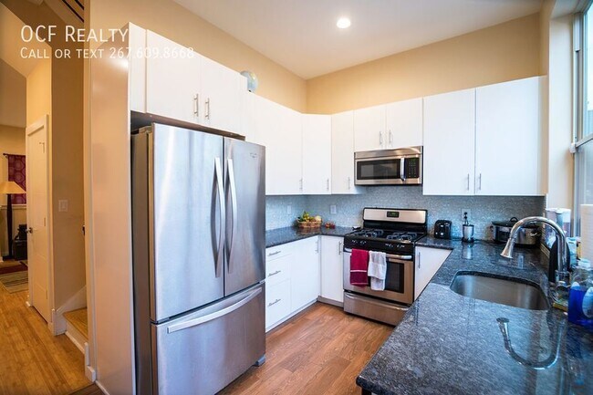 Photo - 2209 League St