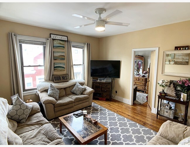 Photo - 142 K St Unit 2