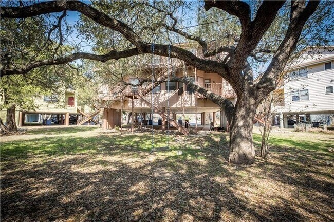 Building Photo - 5305 Indio Dr Unit B