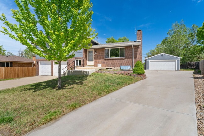 Photo - 7416 Upham St House