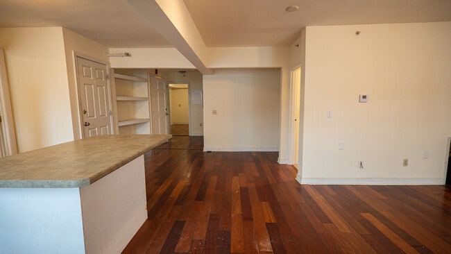 Photo - 361 Pearl St Unidad 3