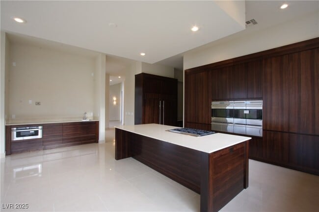 Photo - 7526 Yonie Ct