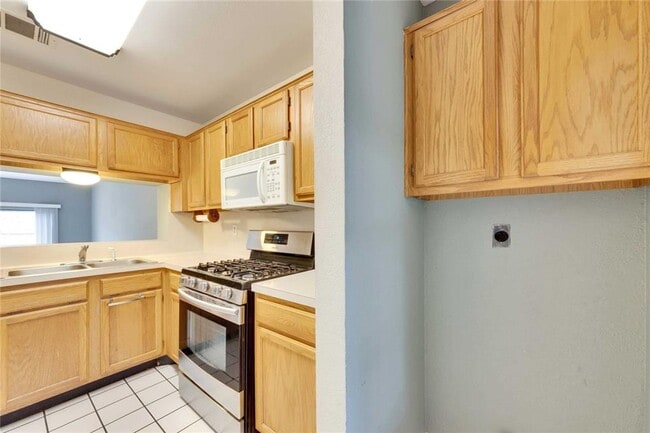 Photo - Swearingen Unidad 15-C