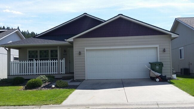 Building Photo - 4418 E Vantage Ln