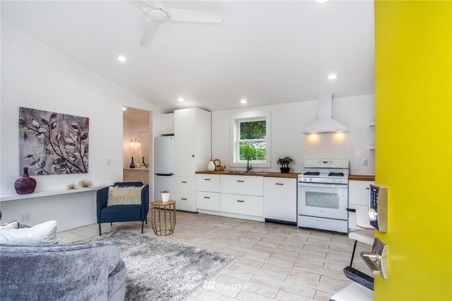 Photo - 2817 29th Ave S