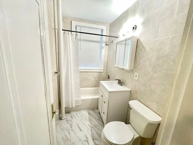 Photo - 2035 Commonwealth Ave Unit 2