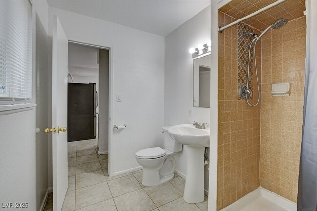 Photo - 6453 Bannock Way