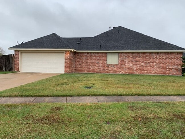 Photo - 1201 Quincy Dr