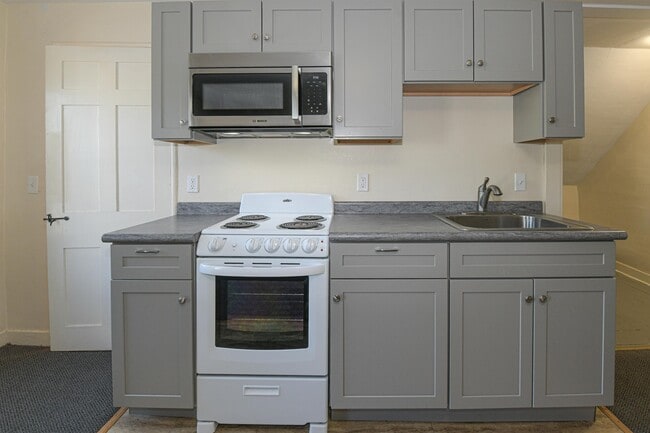 24 Pleasant St Unidad 303