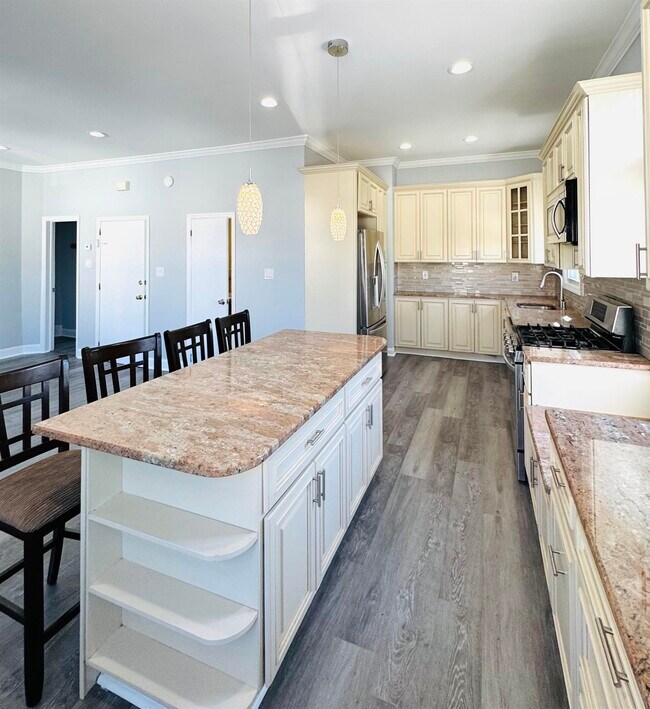 Photo - 527 12th St Unit 2