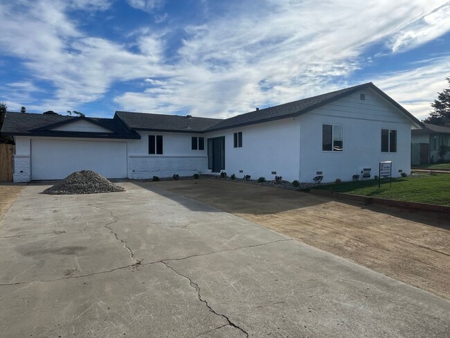 Photo - 3510 Dickson Dr