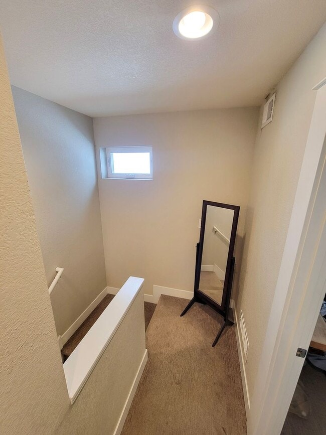 Photo - Beautiful 3 Bed 2 Bath Townhome Near Sloans