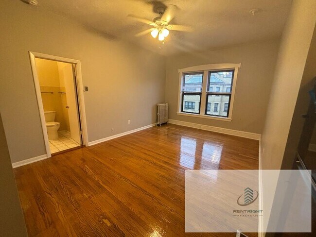 Photo - 755 W Buena Ave Unit 306