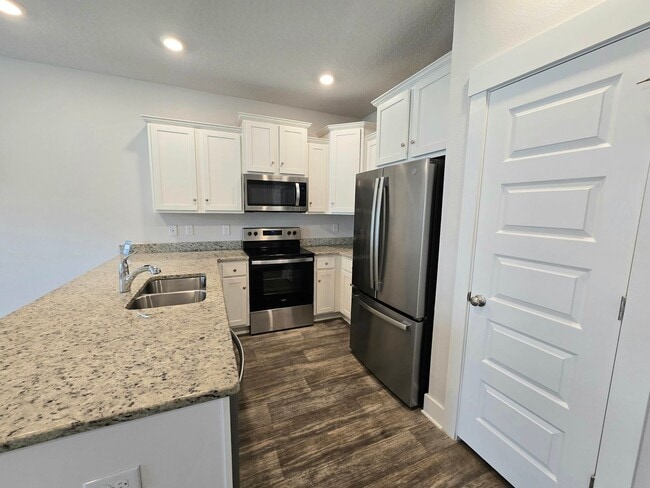 Photo - Stunning Townhome - Prime Pensacola Location