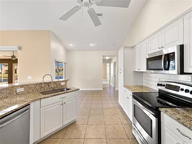 Photo - 830 SW 36th Ter