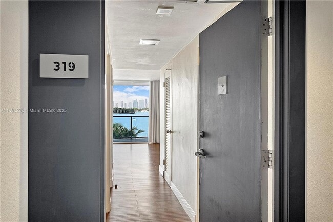 Photo - 1000 West Ave Unidad 319