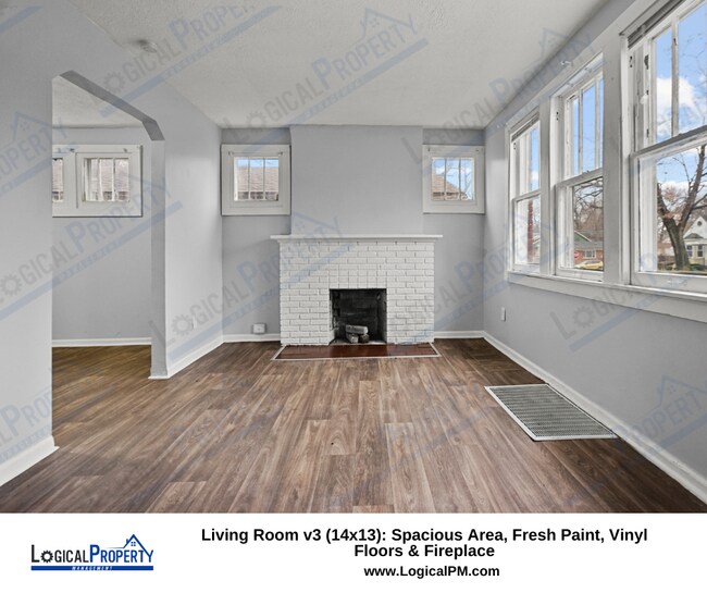 3 Bed/1Bath Colonial w/ Fireplace, Porch, Apartment Detroit, MI