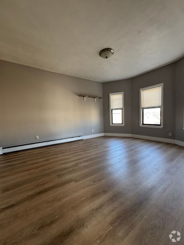 Building Photo - 8 Boylston St Rental