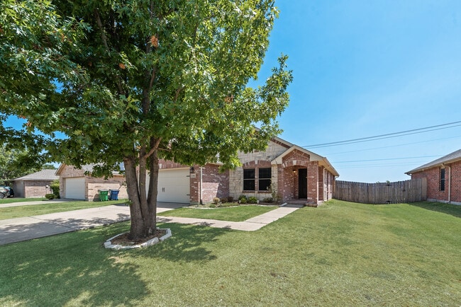 Photo - 550 Laurel Ln
