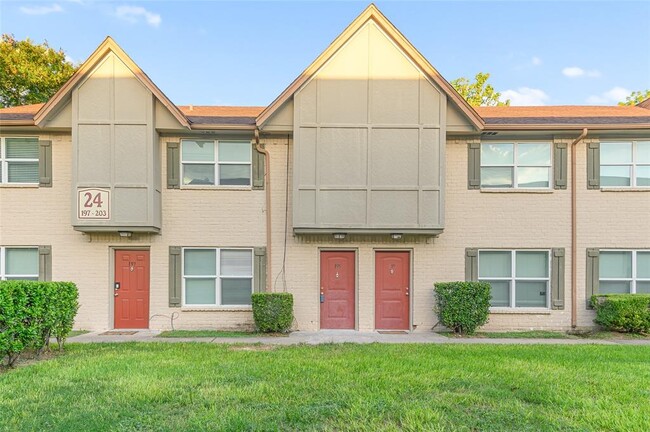 Photo - 1701 Upland Dr Condo Unit 198