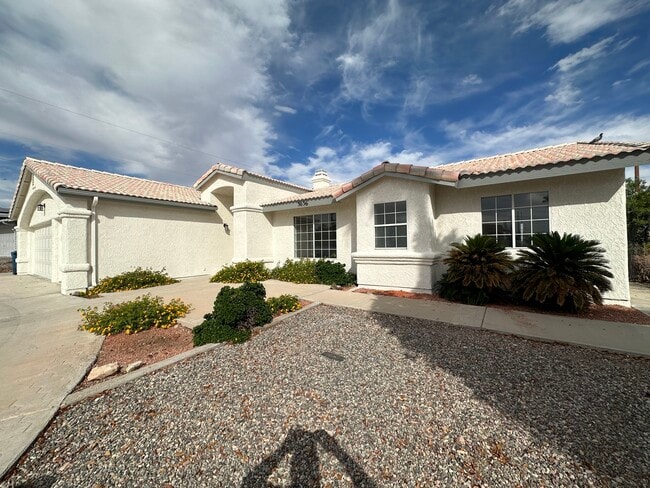 Building Photo - 3036 Ranchero Dr Rental