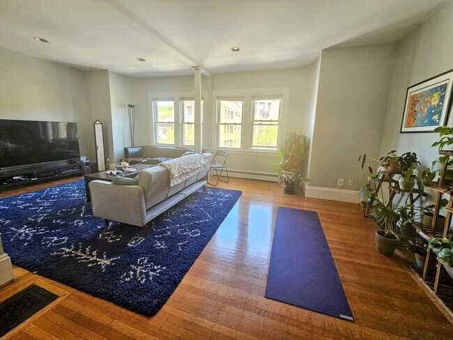 Photo - 686 Washington St Townhome