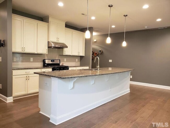Photo - 419 Alamosa Pl