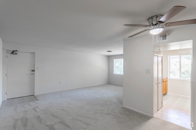 1 BR, 1 BA - 720 SF