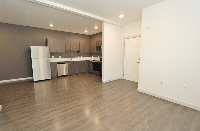 Photo - 1714 N Cole Rd Unit 201