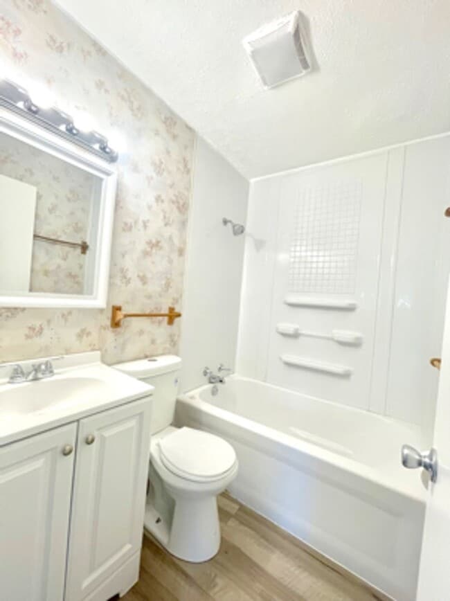 Photo - 3 Bed 1 Bath