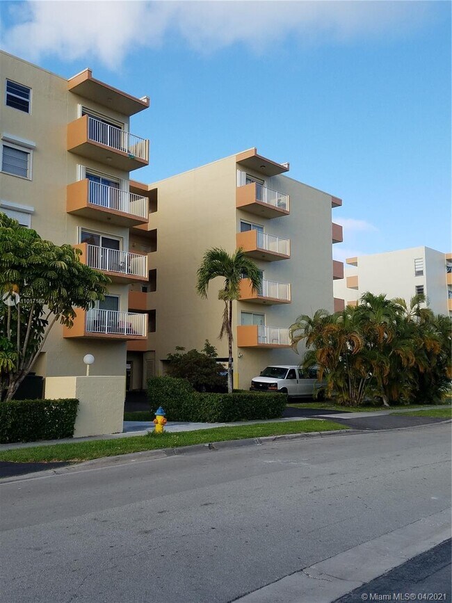 Photo - 3545 NE 167th St