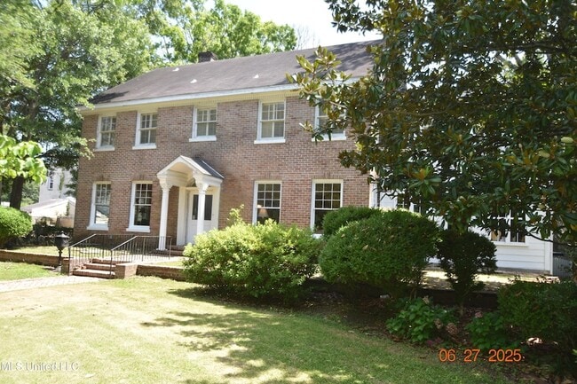 Building Photo - 1211 River Rd Rental