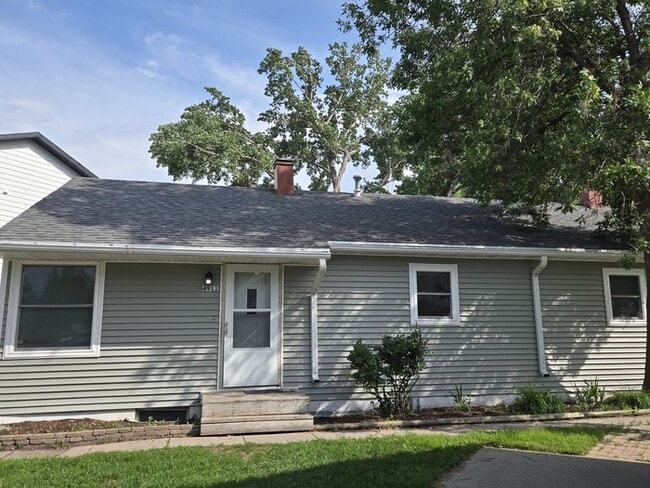 Building Photo - 4911 7th Ave N