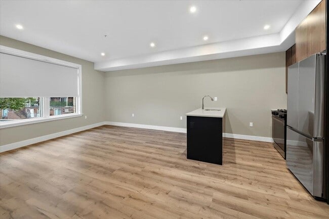 Building Photo - 4237 Bergen Turnpike Unit 4F