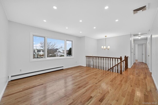 Photo - 13 Sutherland Dr