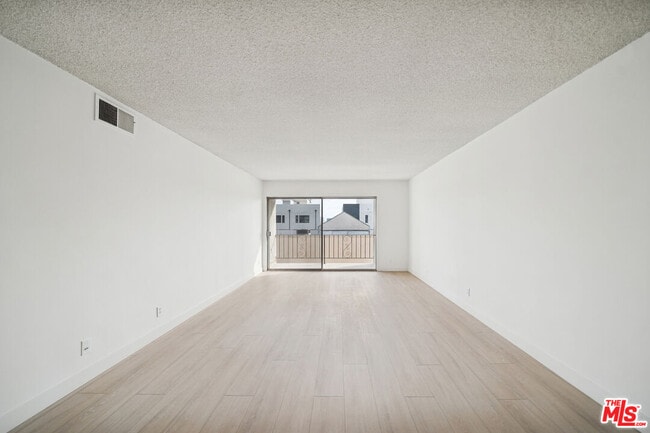 Photo - 131 Orlando Ave Unit 302