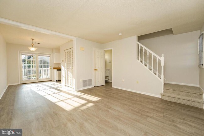 Photo - 19 Clipper Ct